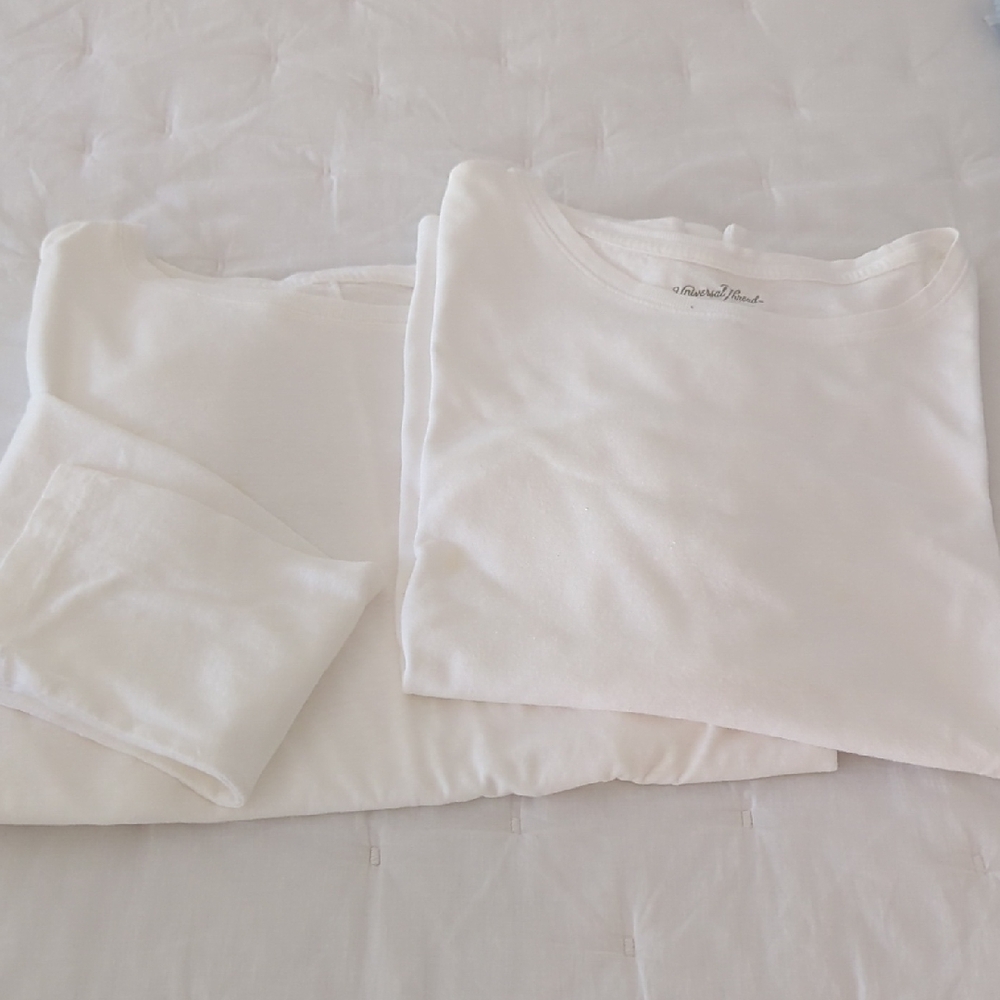 Universal Thread Ladies T-shirts, Two